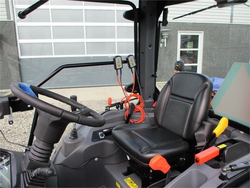 Solis H26 HST SNOW EDITION med frontlift, front PTO, Var - Коммунальный трактор: фото 3 Solis H26 HST SNOW EDITION med frontlift, front PTO, Var - Коммунальный трактор: фото 3