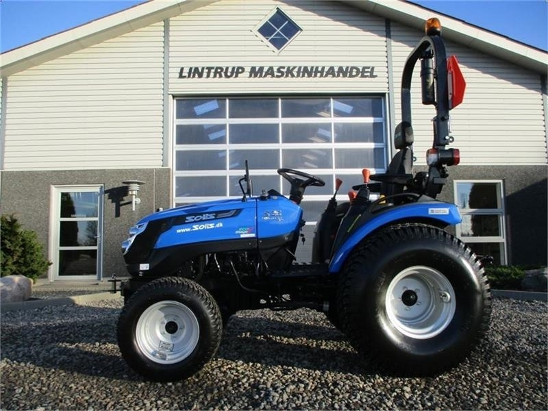 Solis S26 Shuttle XL 9x9 med store brede Turf hjul på ti - Коммунальный трактор: фото 1 Solis S26 Shuttle XL 9x9 med store brede Turf hjul på ti - Коммунальный трактор: фото 1