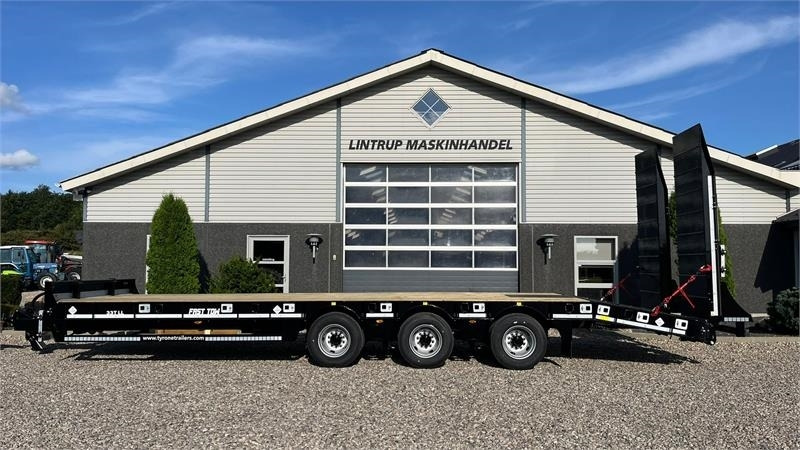 Tyrone 33TLL LANG MODEL med kombi bremser, både luft og h - Сельскохозяйственный прицеп: фото 1 Tyrone 33TLL LANG MODEL med kombi bremser, både luft og h - Сельскохозяйственный прицеп: фото 1