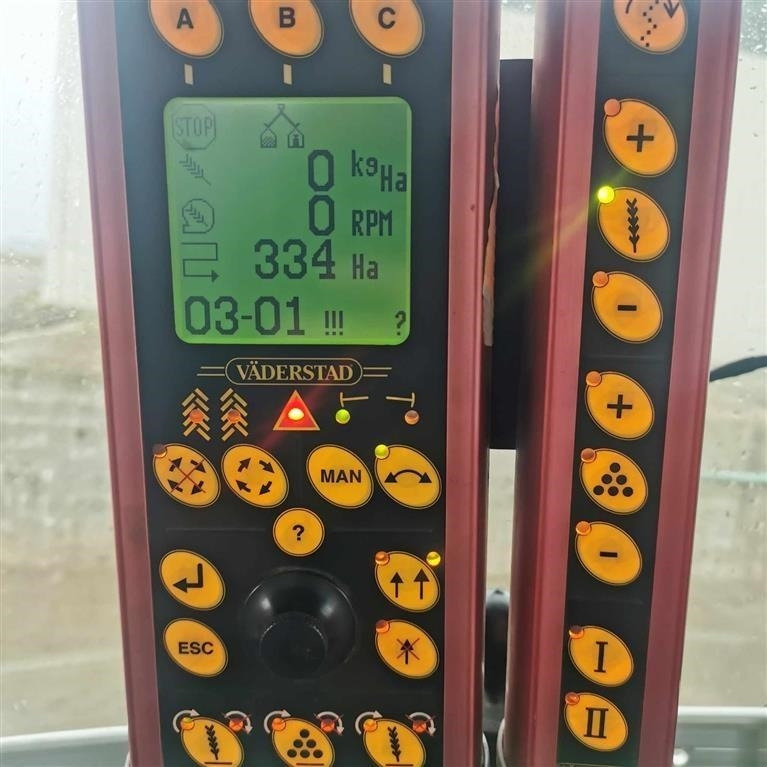 Vaderstad Rapid A800 S med fylde snegl, stor såsæt til små p - Сеялка: фото 3 Vaderstad Rapid A800 S med fylde snegl, stor såsæt til små p - Сеялка: фото 3