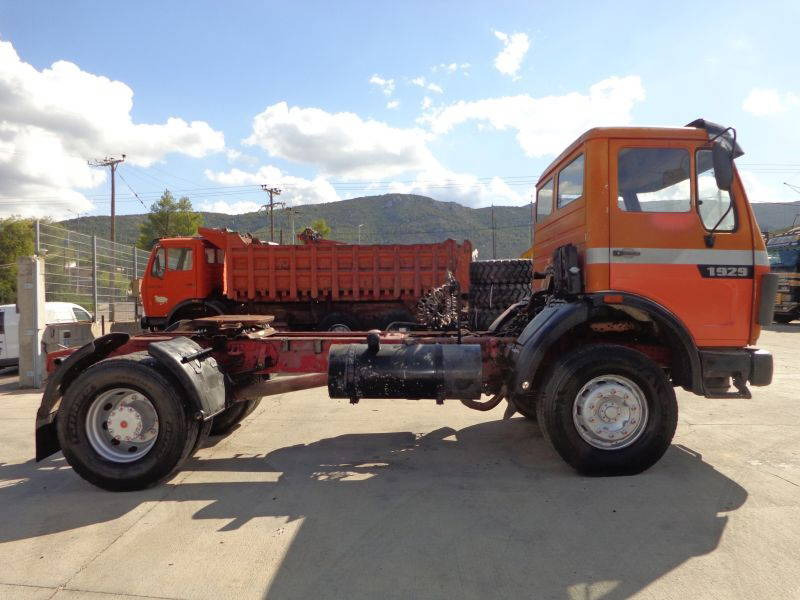 Тягач Mercedes-Benz NG Mercedes Benz 1929K 4X2: фото 6 Тягач Mercedes-Benz NG Mercedes Benz 1929K 4X2: фото 6