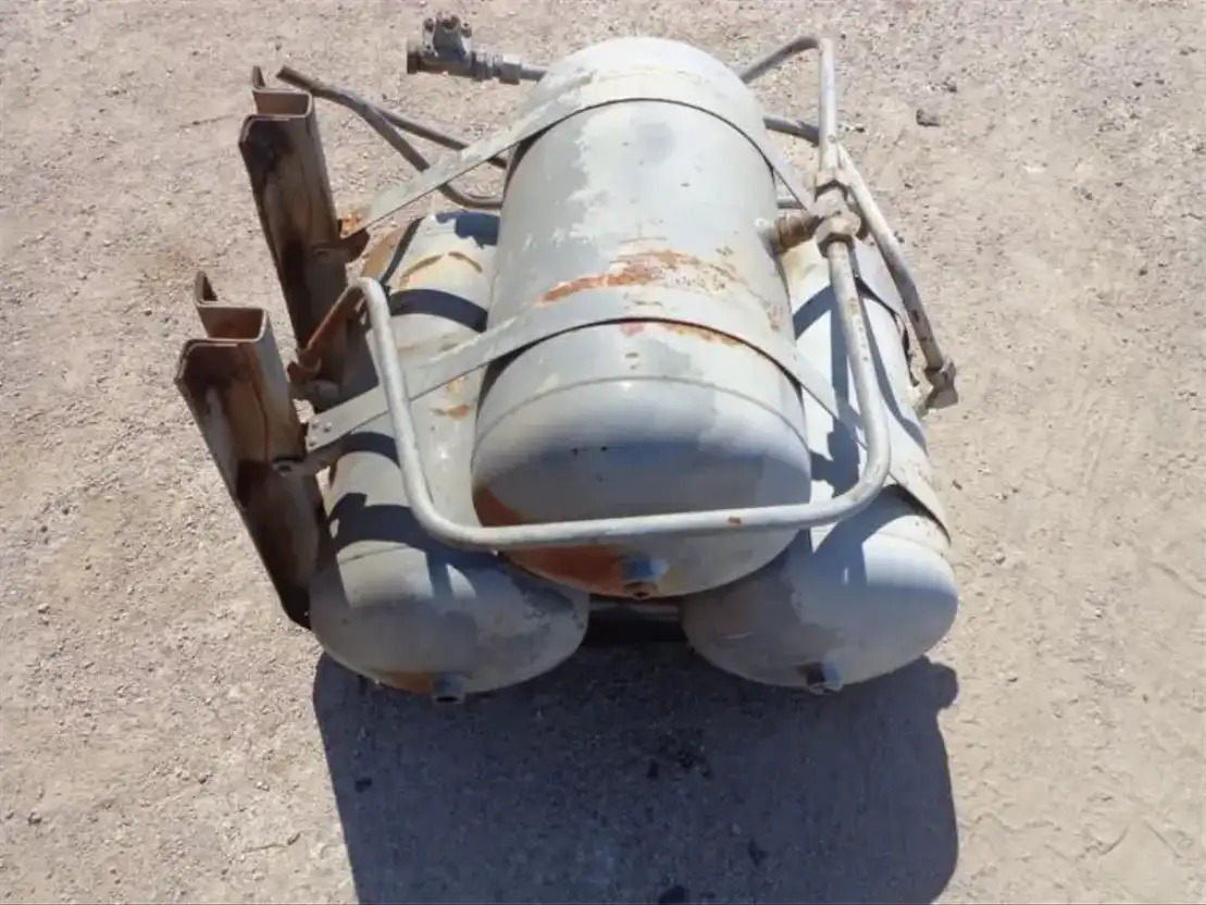 Volvo Airtanks From Volvo F88-F89  - Детали тормозной системы для Грузовиков: фото 3 Volvo Airtanks From Volvo F88-F89  - Детали тормозной системы для Грузовиков: фото 3