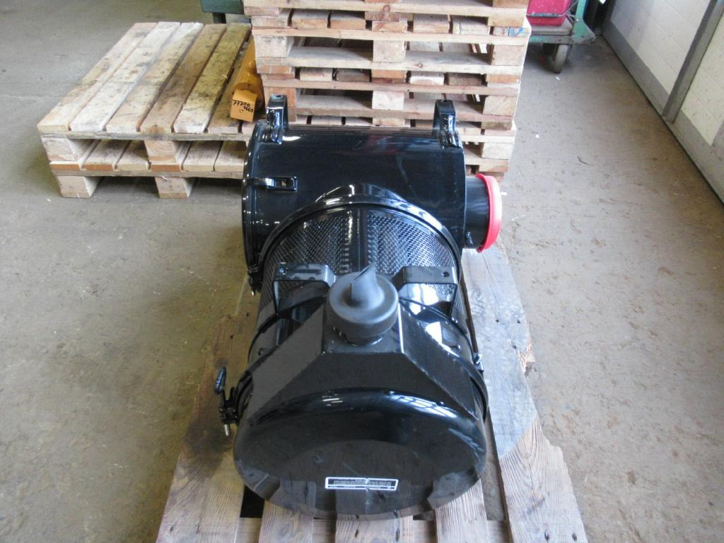 Case KWH0003 - Воздушный фильтр для Строительной техники: фото 2 Case KWH0003 - Воздушный фильтр для Строительной техники: фото 2