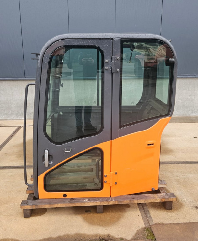 Doosan 220101-00070 - 220101-00074 - Кабина для Строительной техники: фото 1 Doosan 220101-00070 - 220101-00074 - Кабина для Строительной техники: фото 1