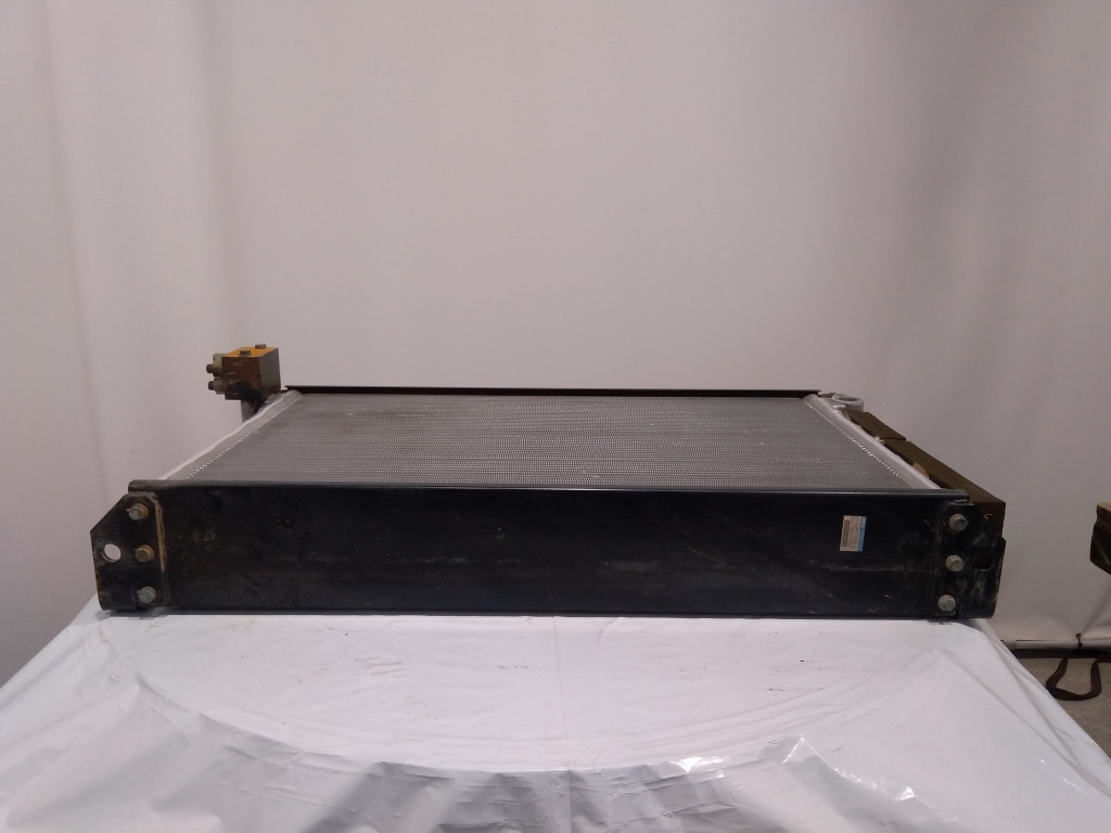 Hitachi 4655019 - Масляный радиатор для Строительной техники: фото 1 Hitachi 4655019 - Масляный радиатор для Строительной техники: фото 1