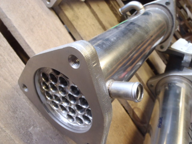 Hitachi 8976067173 - Радиатор EGR для Сельскохозяйственной техники: фото 2 Hitachi 8976067173 - Радиатор EGR для Сельскохозяйственной техники: фото 2