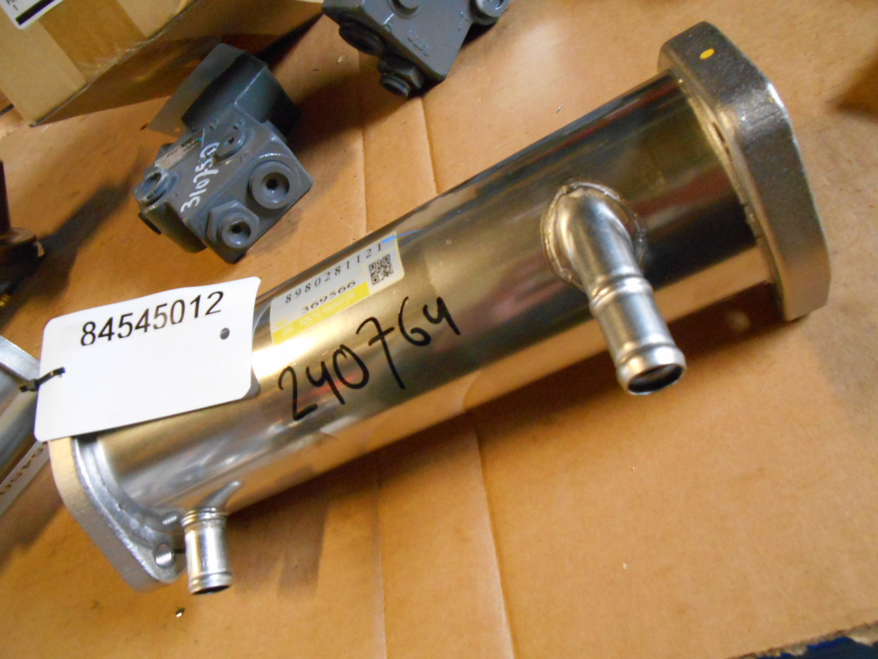 Hitachi 8980281121 - 8982127150 - Радиатор EGR для Сельскохозяйственной техники: фото 2 Hitachi 8980281121 - 8982127150 - Радиатор EGR для Сельскохозяйственной техники: фото 2