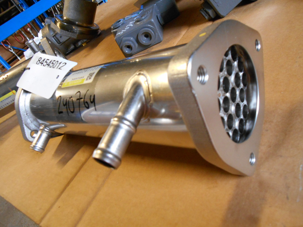 Hitachi 8980281121 - 8982127150 - Радиатор EGR для Сельскохозяйственной техники: фото 4 Hitachi 8980281121 - 8982127150 - Радиатор EGR для Сельскохозяйственной техники: фото 4