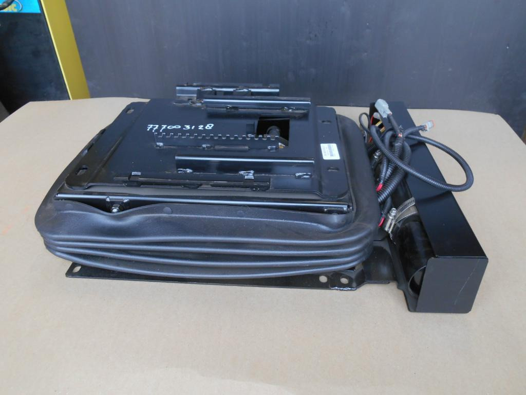 New Holland 73327303 - - Сиденье для Строительной техники: фото 1 New Holland 73327303 - - Сиденье для Строительной техники: фото 1