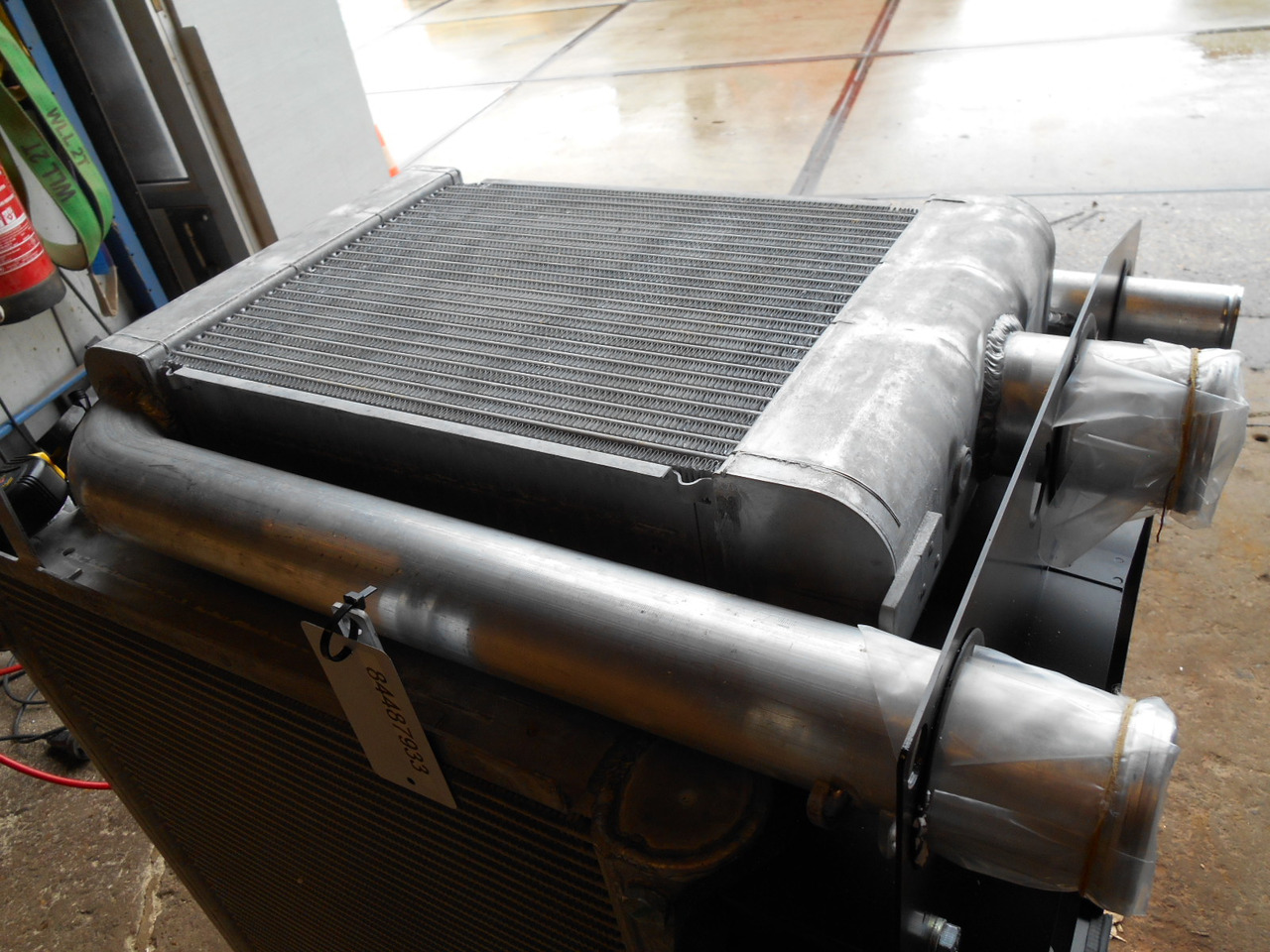 New Holland 84487933 - 87593096 - Система охлаждения для Строительной техники: фото 2 New Holland 84487933 - 87593096 - Система охлаждения для Строительной техники: фото 2