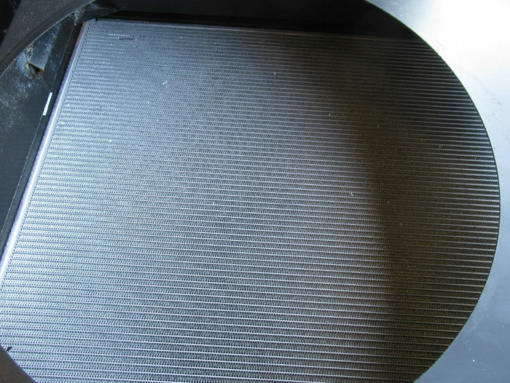 New Holland YN05P00034S001 - Радиатор для Строительной техники: фото 5 New Holland YN05P00034S001 - Радиатор для Строительной техники: фото 5