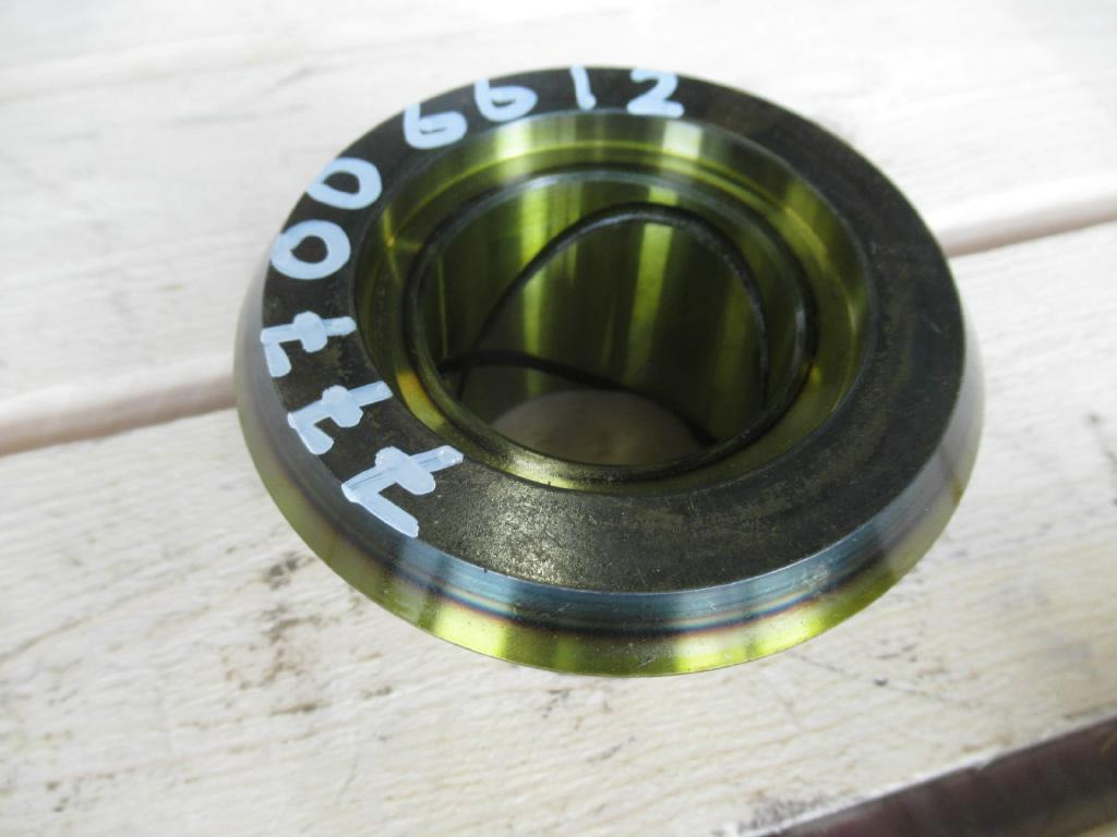 New Holland YT12B01118P1 - Поршень/ Кольцо/ Втулка для Строительной техники: фото 2 New Holland YT12B01118P1 - Поршень/ Кольцо/ Втулка для Строительной техники: фото 2