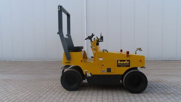 Sakai TS 160-2 - Пневмоколесный каток: фото 1 Sakai TS 160-2 - Пневмоколесный каток: фото 1