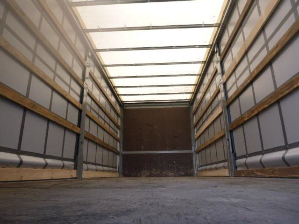 Krone Heck mit Portaltüren - Тентованный кузов: фото 5 Krone Heck mit Portaltüren - Тентованный кузов: фото 5