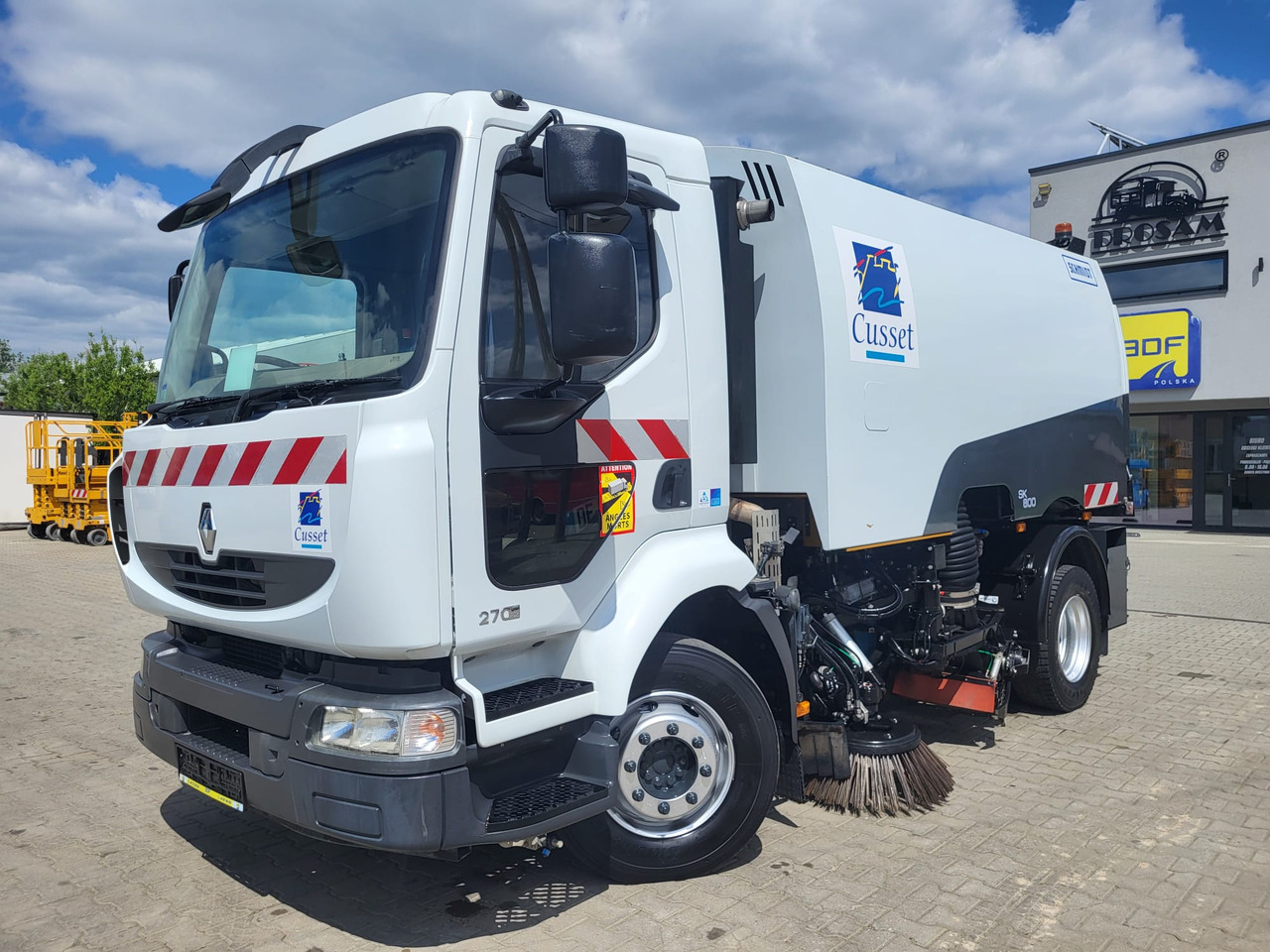 Подметально-уборочная машина Renault Midlum Schmidt SK600: фото 1