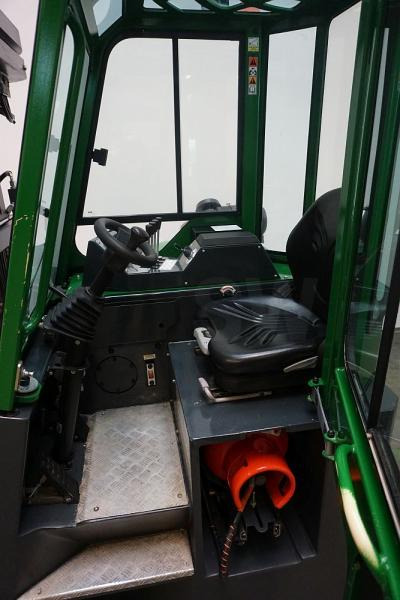 Combilift CB2500LPG - Четырехсторонний погрузчик: фото 3 Combilift CB2500LPG - Четырехсторонний погрузчик: фото 3