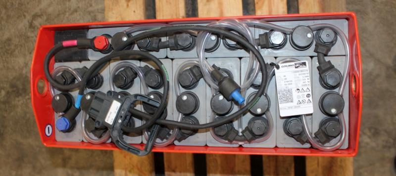GRUMA 24 Volt 3 PzB 225 Ah - Аккумулятор: фото 3 GRUMA 24 Volt 3 PzB 225 Ah - Аккумулятор: фото 3