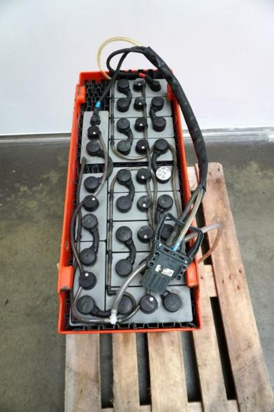GRUMA 24 Volt 4 PzS 500 Ah - Аккумулятор: фото 3 GRUMA 24 Volt 4 PzS 500 Ah - Аккумулятор: фото 3
