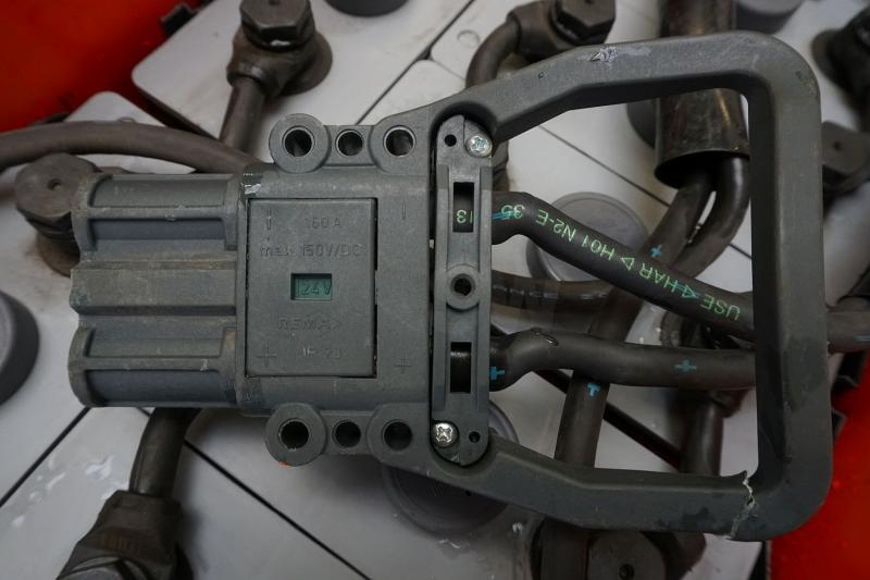 GRUMA 24 Volt 4 PzV 400 Ah - Аккумулятор для Погрузочно-разгрузочной техники: фото 4 GRUMA 24 Volt 4 PzV 400 Ah - Аккумулятор для Погрузочно-разгрузочной техники: фото 4