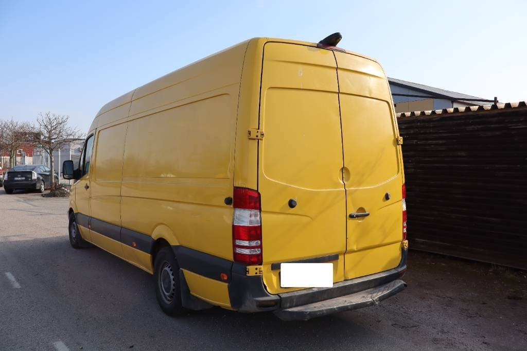 Mercedes-Benz SPRINTER - Цельнометаллический фургон: фото 3 Mercedes-Benz SPRINTER - Цельнометаллический фургон: фото 3