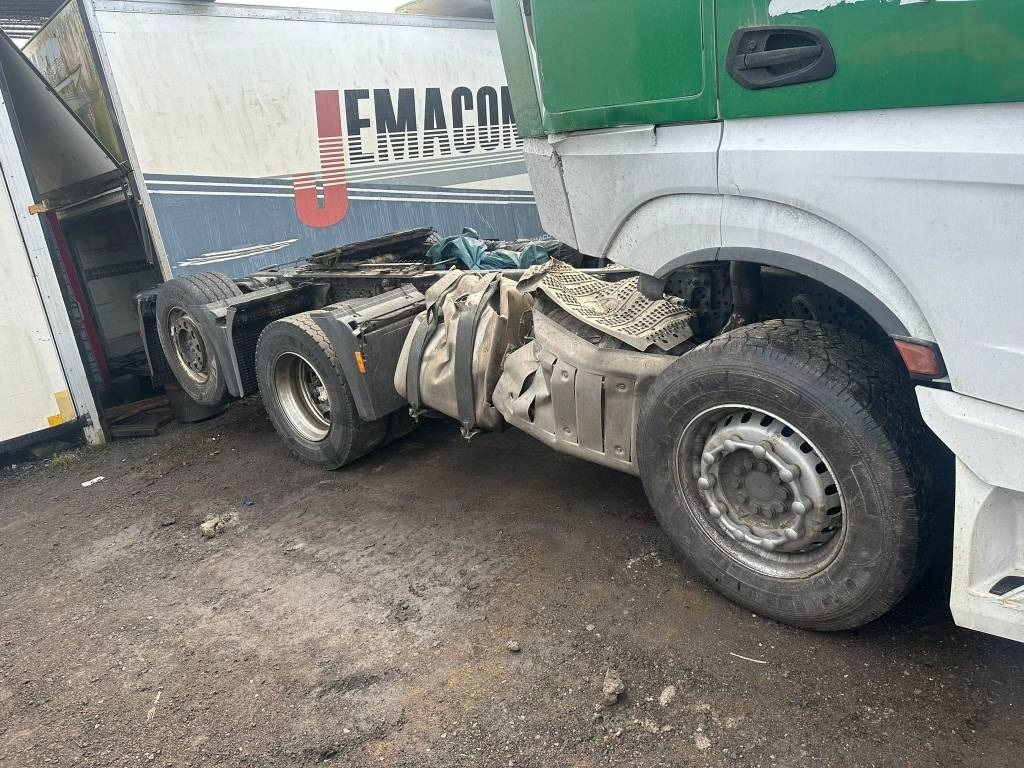 Mercedes-Benz Actros 6X2 Skåda - Тягач: фото 4 Mercedes-Benz Actros 6X2 Skåda - Тягач: фото 4