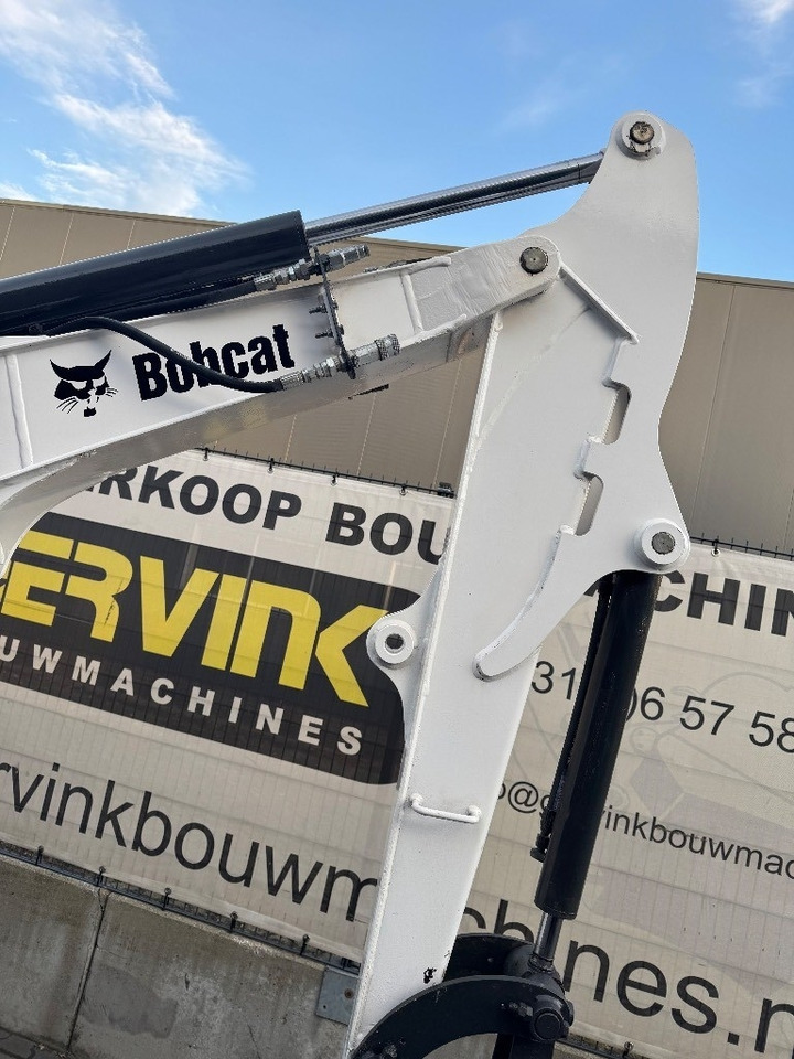 Bobcat E25 - Мини-экскаватор: фото 3 Bobcat E25 - Мини-экскаватор: фото 3