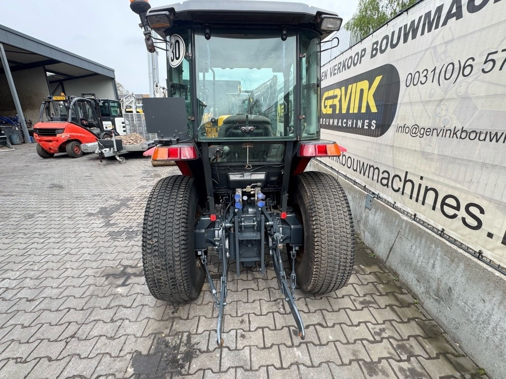 Massey Ferguson 1547 - Трактор: фото 5 Massey Ferguson 1547 - Трактор: фото 5