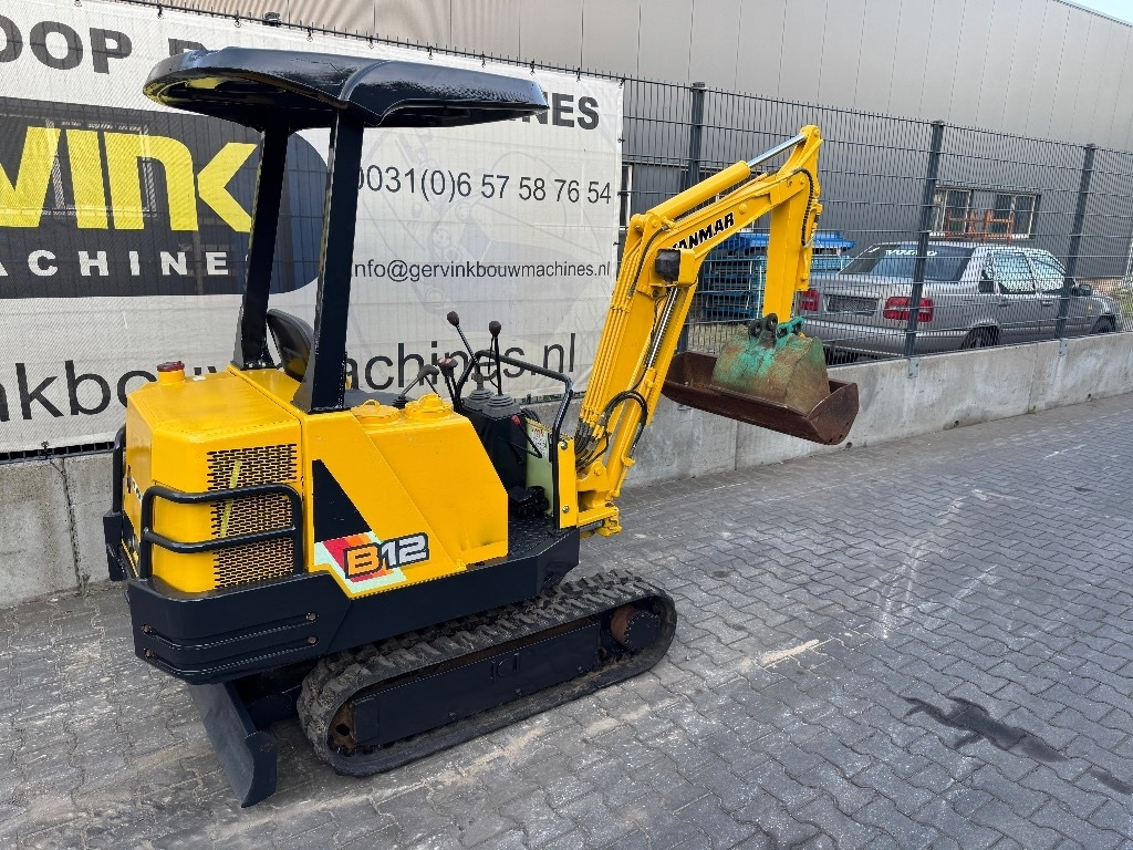 Yanmar B12 - Мини-экскаватор: фото 1 Yanmar B12 - Мини-экскаватор: фото 1