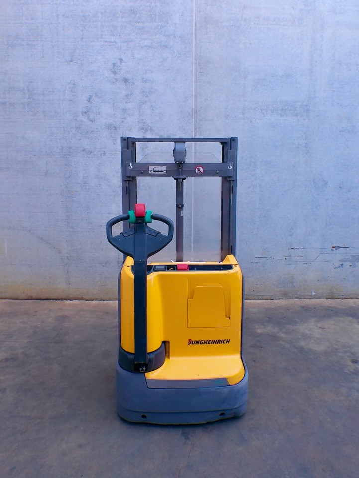 Jungheinrich EJC 110 250 ZT Li-Ion - Штабелер: фото 5 Jungheinrich EJC 110 250 ZT Li-Ion - Штабелер: фото 5