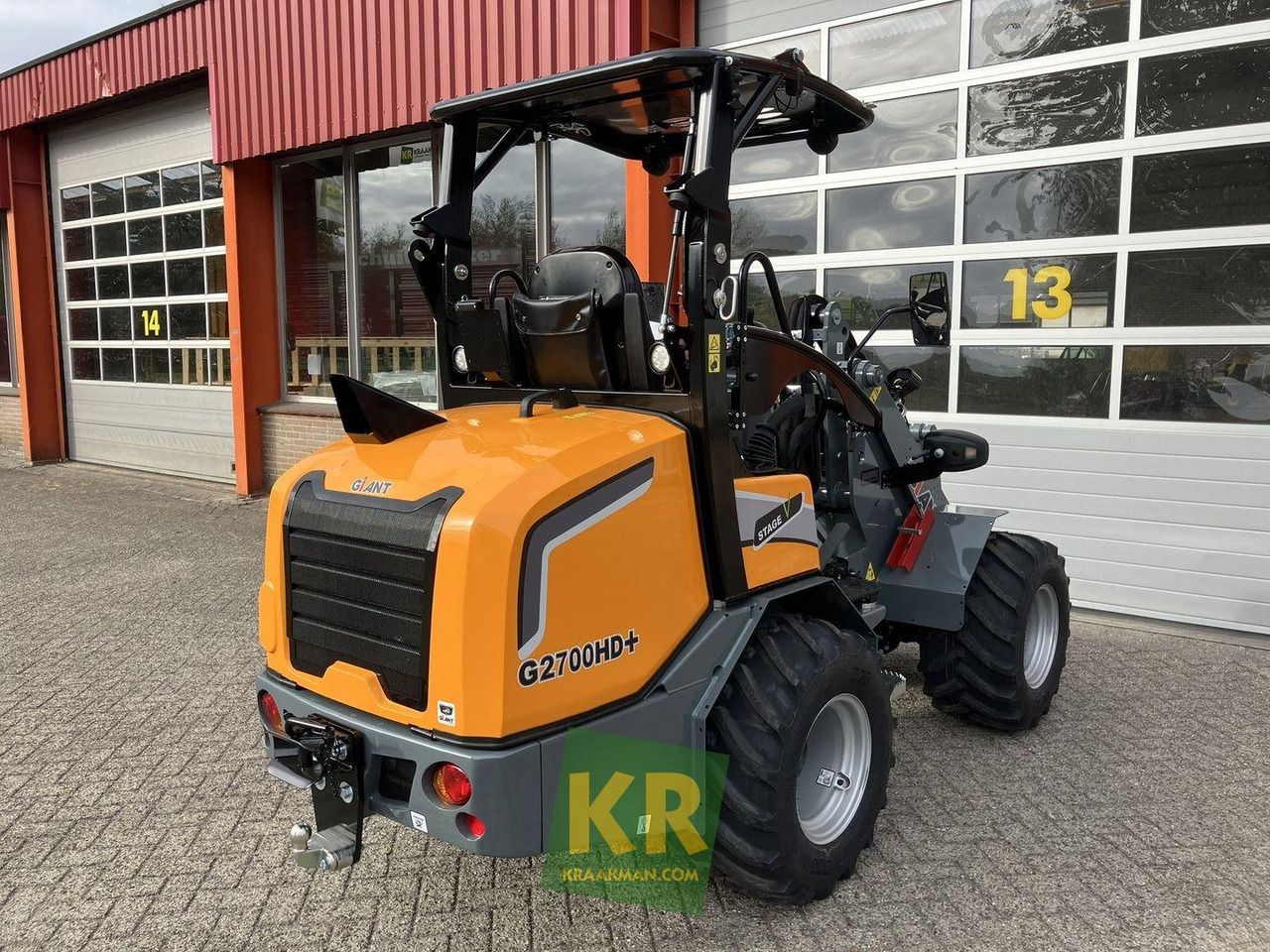 G2700 HD+ Giant - Компактный фронтальный погрузчик: фото 4 G2700 HD+ Giant - Компактный фронтальный погрузчик: фото 4