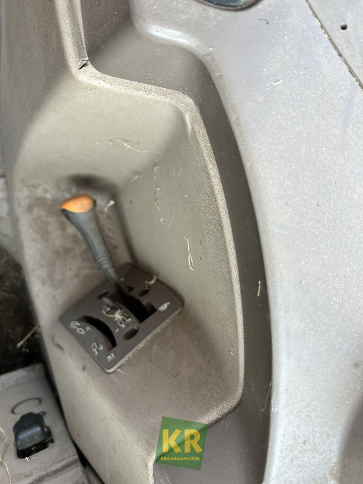 John Deere 6630 PREMIUM - Трактор: фото 1 John Deere 6630 PREMIUM - Трактор: фото 1