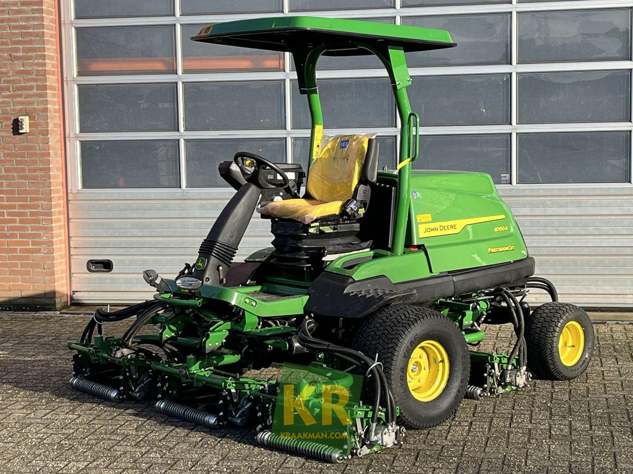 John Deere 8700A  - Газонокосилка: фото 1 John Deere 8700A  - Газонокосилка: фото 1