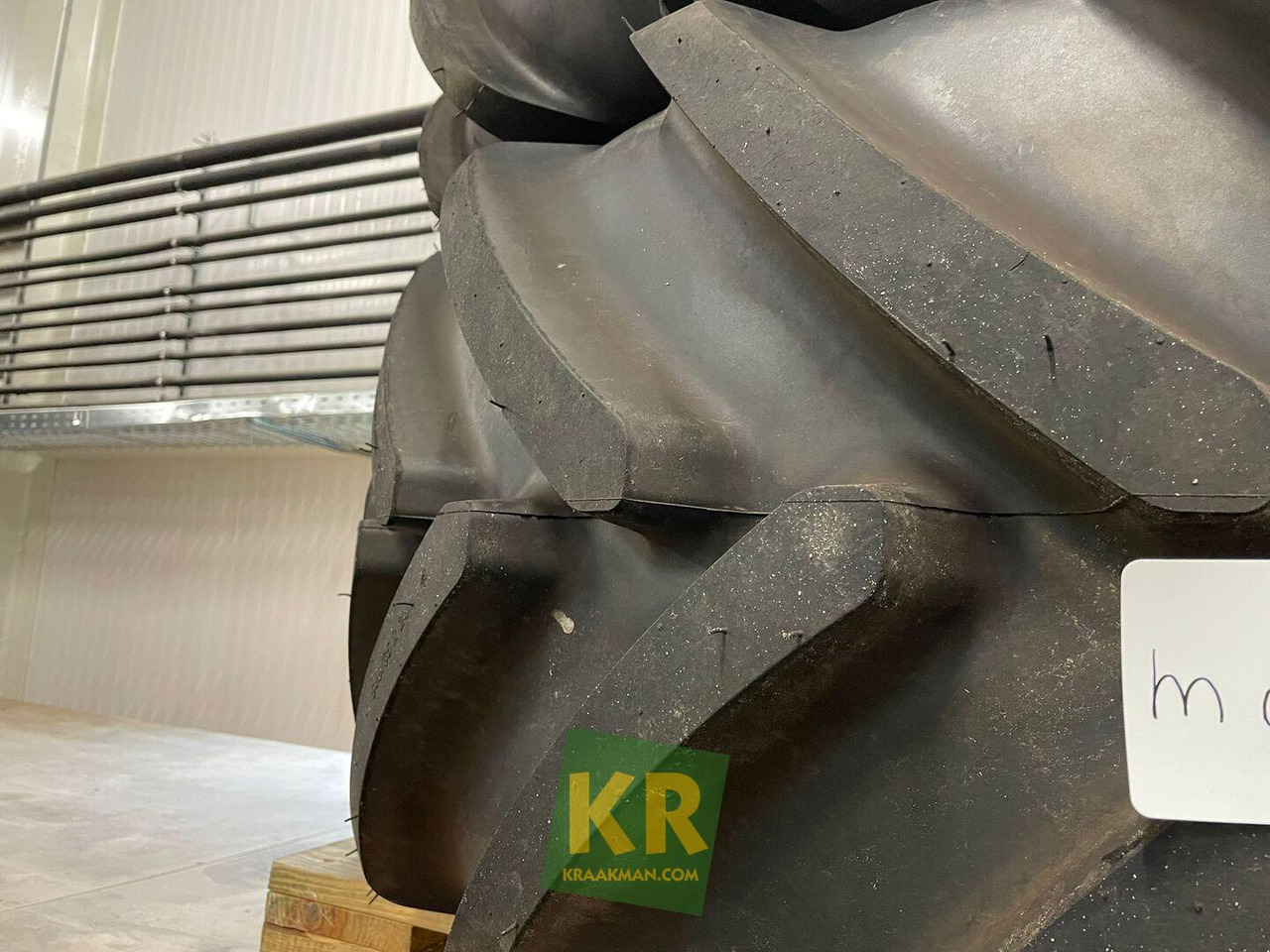 Michelin Multibib 540/65R24  - Колесо для Сельскохозяйственной техники: фото 2 Michelin Multibib 540/65R24  - Колесо для Сельскохозяйственной техники: фото 2