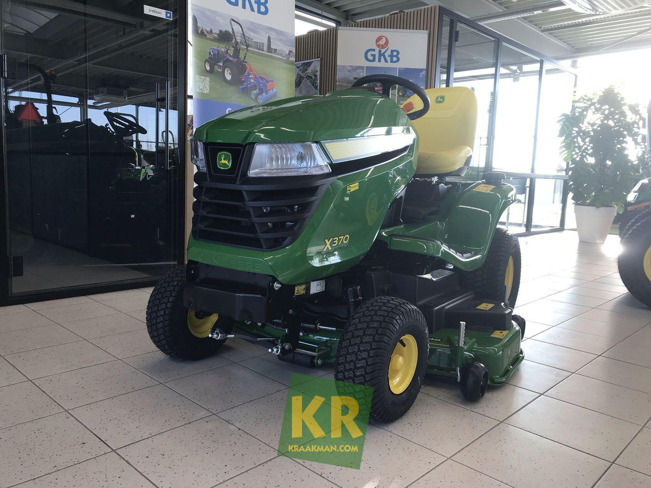 X370 John Deere - Газонокосилка: фото 3 X370 John Deere - Газонокосилка: фото 3