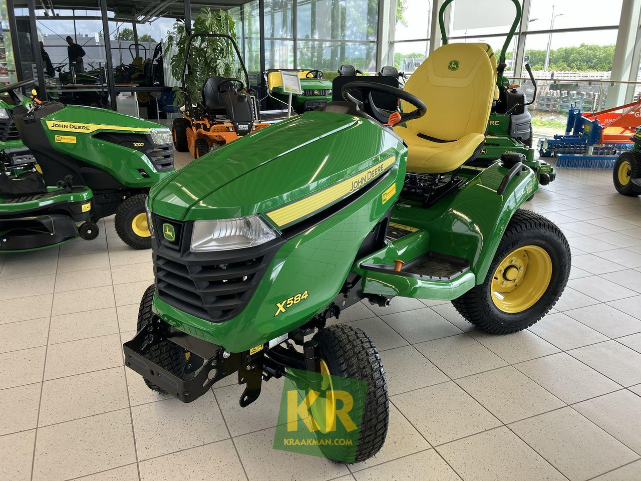 X584 John Deere - Газонокосилка: фото 2 X584 John Deere - Газонокосилка: фото 2