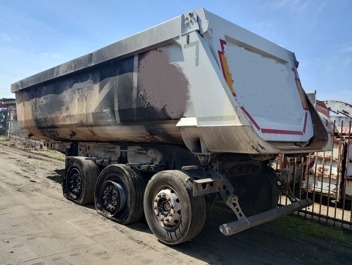 SCHMITZ CARGOBULL GOTHA 26 m3 SGF S3 2015 - Самосвальный полуприцеп: фото 1 SCHMITZ CARGOBULL GOTHA 26 m3 SGF S3 2015 - Самосвальный полуприцеп: фото 1