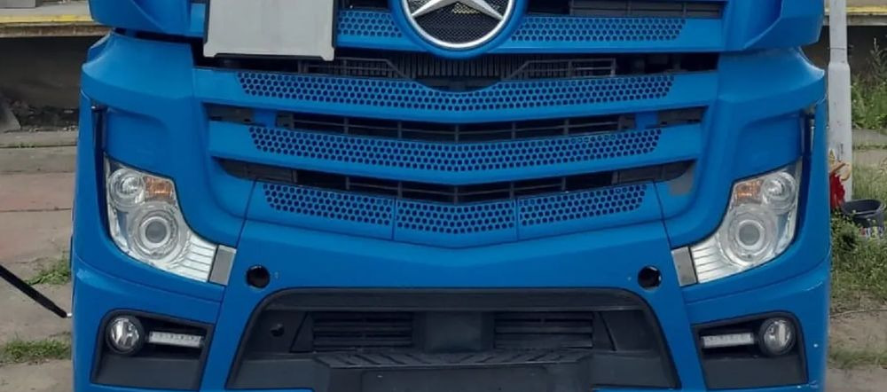 ZDERZAK KOMPLETNY PRZÓD REFLEKTORY ACTROS MP4 BIG SPACE - Кузов и экстерьер для Грузовиков: фото 1 ZDERZAK KOMPLETNY PRZÓD REFLEKTORY ACTROS MP4 BIG SPACE - Кузов и экстерьер для Грузовиков: фото 1