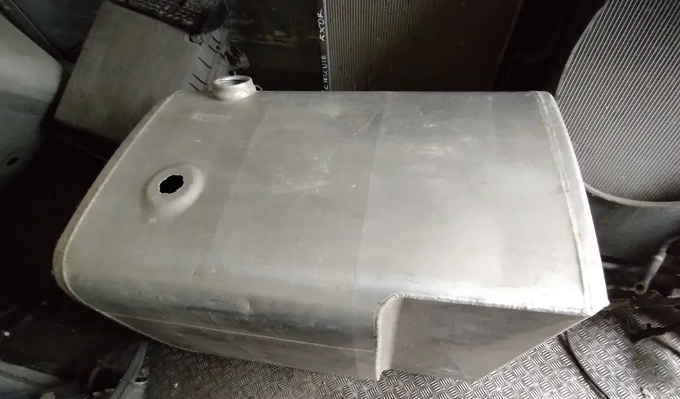 Zbiornik paliwa IVECO 100x70x70 450 LIT - Топливный бак для Грузовиков: фото 3 Zbiornik paliwa IVECO 100x70x70 450 LIT - Топливный бак для Грузовиков: фото 3