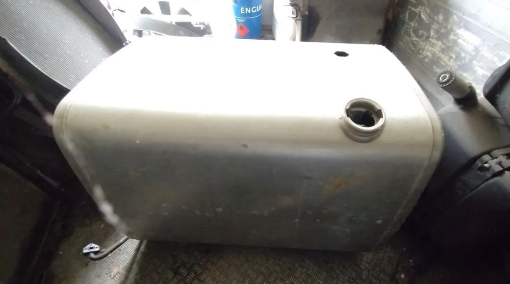 Zbiornik paliwa IVECO 100x70x70 450 LIT - Топливный бак для Грузовиков: фото 1 Zbiornik paliwa IVECO 100x70x70 450 LIT - Топливный бак для Грузовиков: фото 1