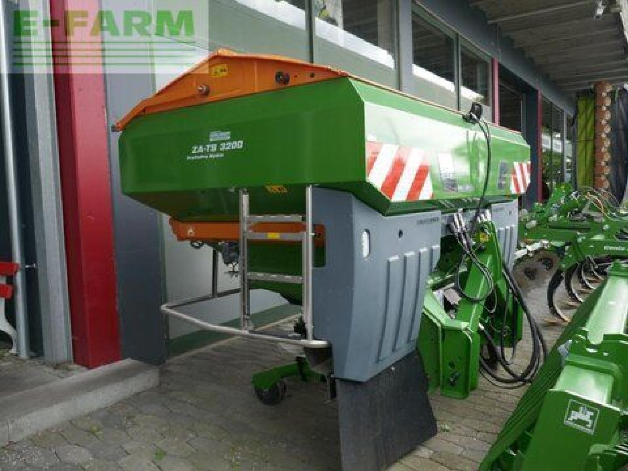 Amazone za-ts profis hydro 3200 - abgelagert top ausstat - Разбрасыватель удобрений: фото 1 Amazone za-ts profis hydro 3200 - abgelagert top ausstat - Разбрасыватель удобрений: фото 1