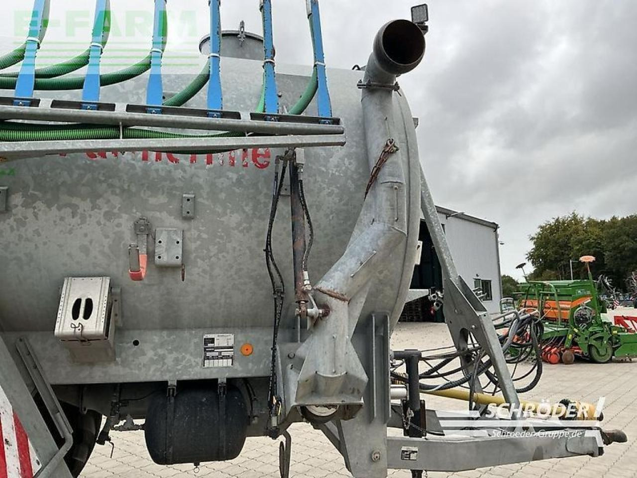 BSA dlp 615 l + bomech farmer 15 - Техника для внесения удобрений: фото 2 BSA dlp 615 l + bomech farmer 15 - Техника для внесения удобрений: фото 2