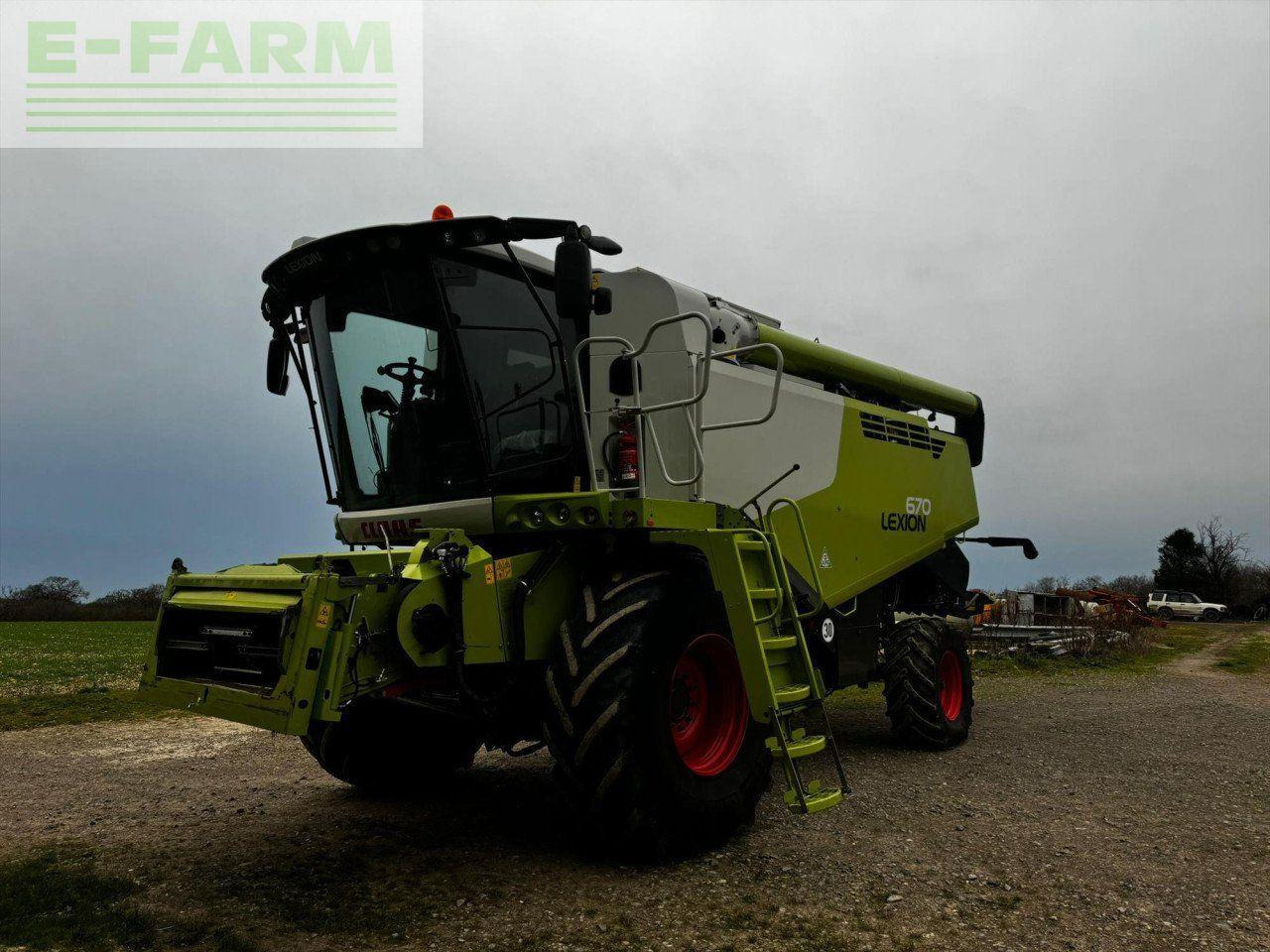 CLAAS LEXION 670 M - Зерноуборочный комбайн: фото 2 CLAAS LEXION 670 M - Зерноуборочный комбайн: фото 2
