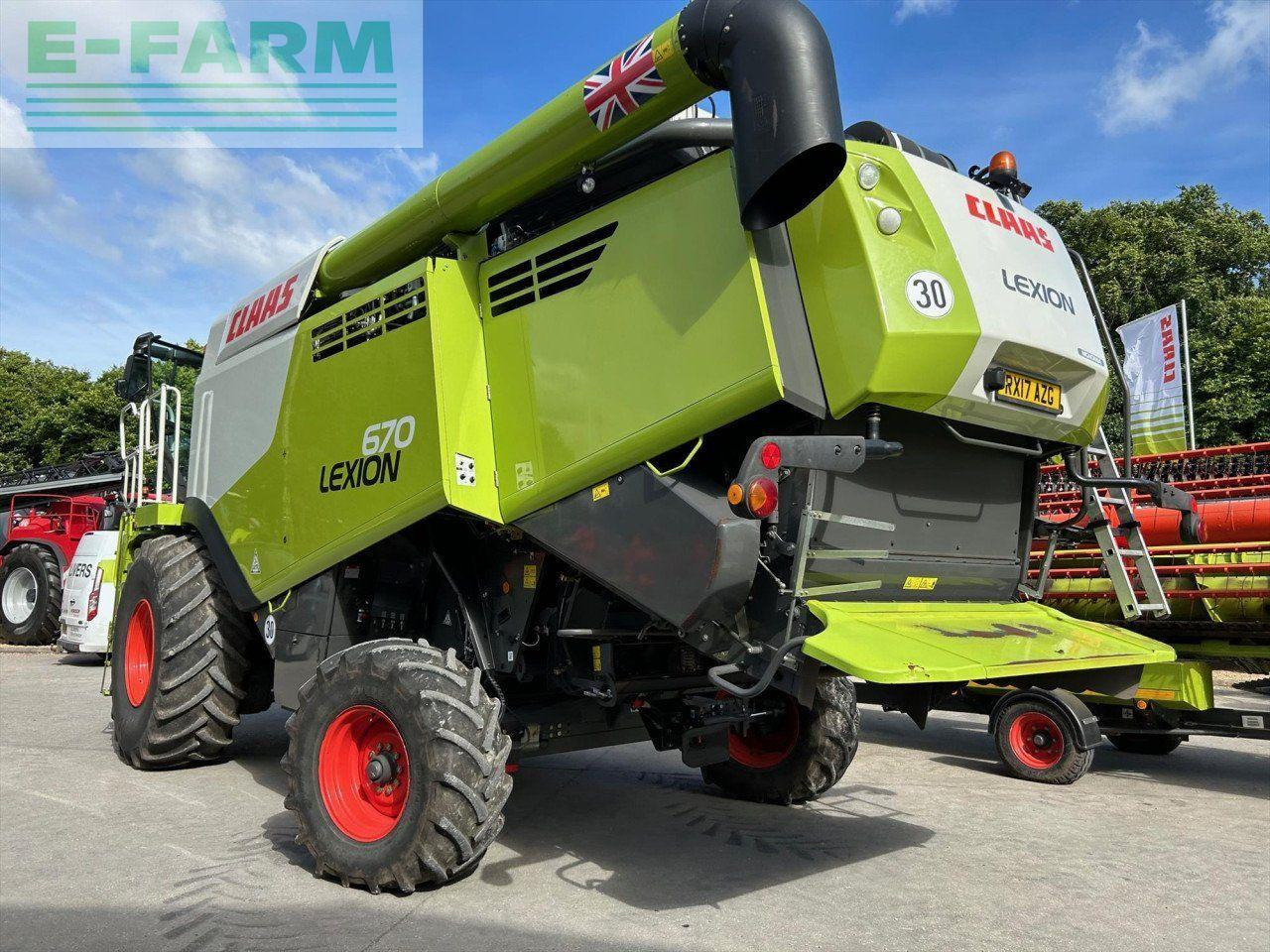 CLAAS LEXION 670 M T4F - Зерноуборочный комбайн: фото 4 CLAAS LEXION 670 M T4F - Зерноуборочный комбайн: фото 4