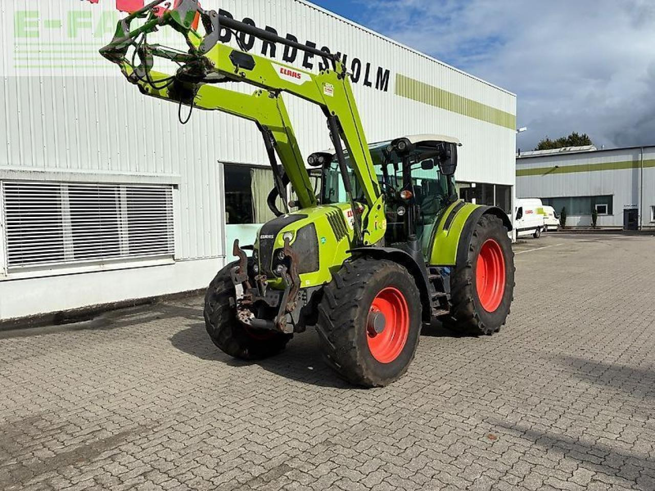 CLAAS arion 450 cis panoramic mit fl 120 c und fkh CIS - Трактор: фото 1 CLAAS arion 450 cis panoramic mit fl 120 c und fkh CIS - Трактор: фото 1
