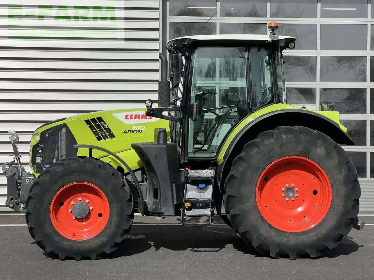 CLAAS arion 610 - stage v concept - Трактор: фото 4 CLAAS arion 610 - stage v concept - Трактор: фото 4