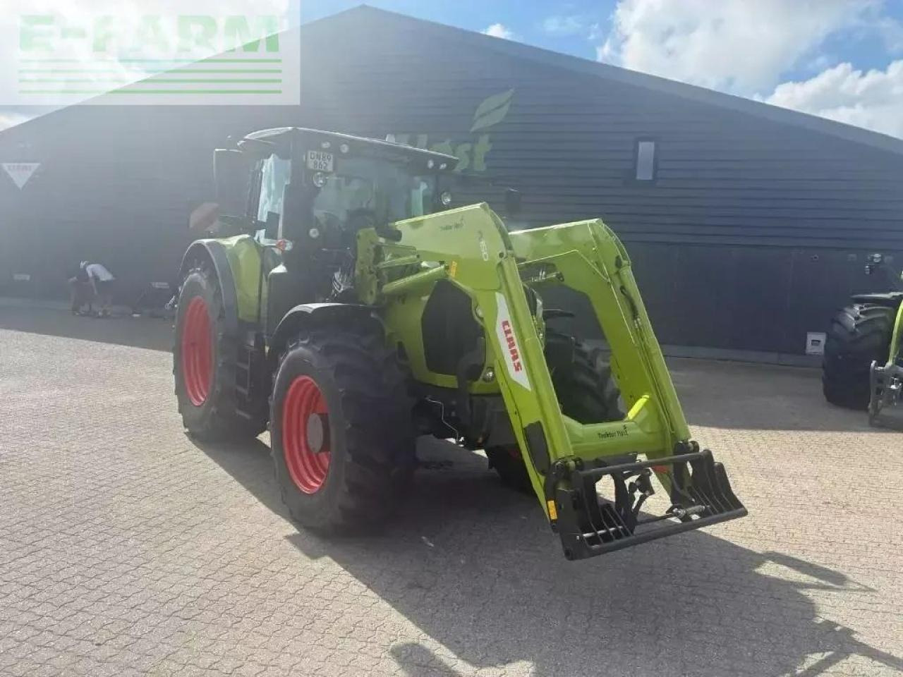 CLAAS arion 650 cis+ CIS+ - Трактор: фото 1 CLAAS arion 650 cis+ CIS+ - Трактор: фото 1