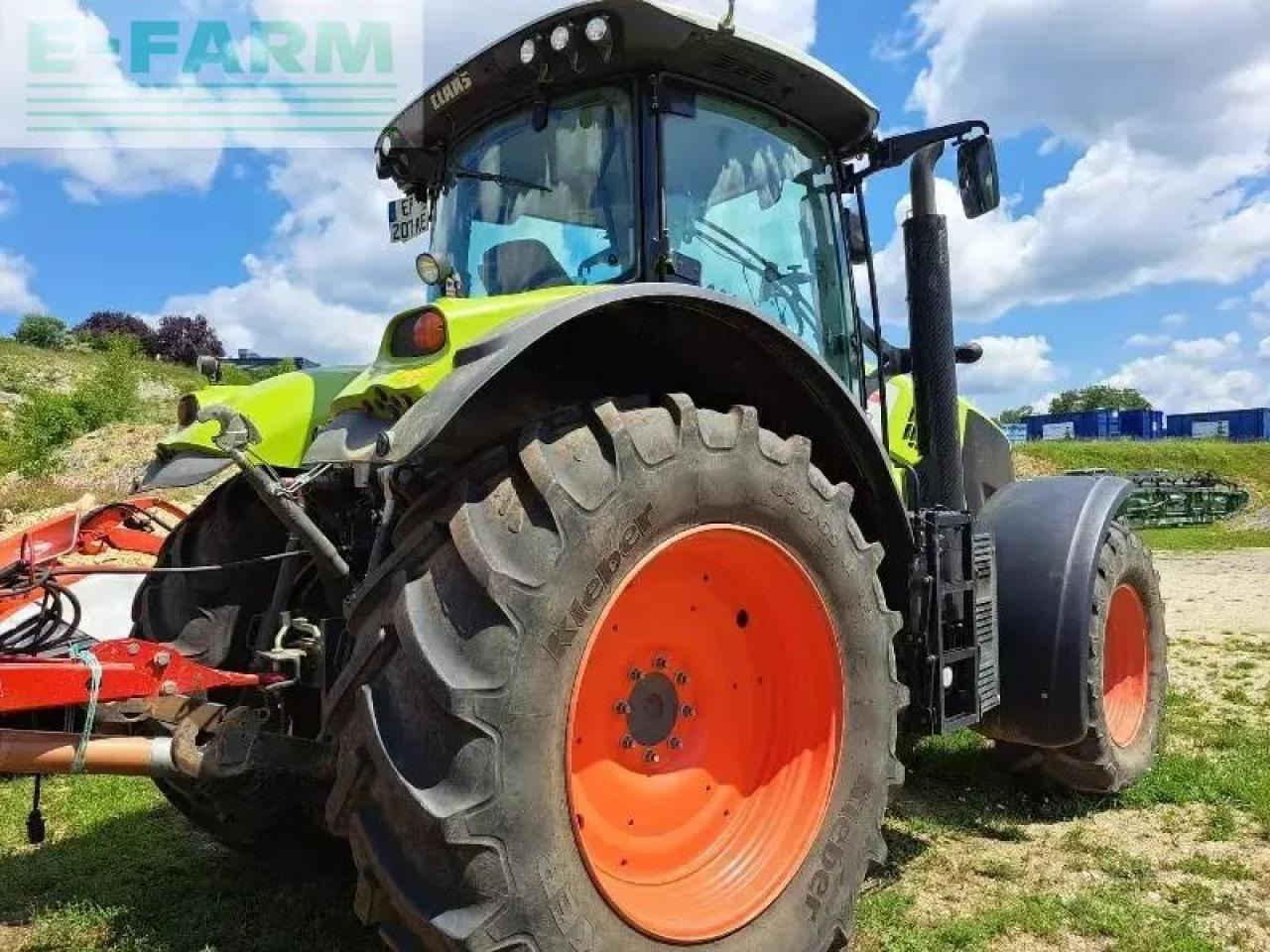 CLAAS axion 800 - Трактор: фото 2 CLAAS axion 800 - Трактор: фото 2