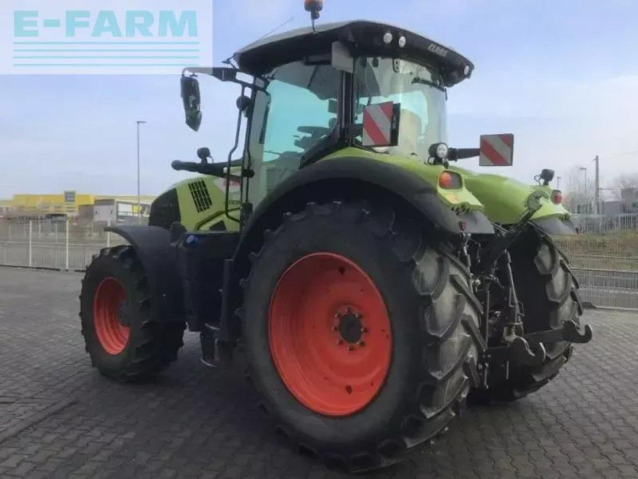 CLAAS axion 810 - Трактор: фото 3 CLAAS axion 810 - Трактор: фото 3