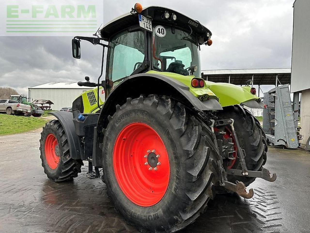 CLAAS axion 810 - Трактор: фото 3 CLAAS axion 810 - Трактор: фото 3