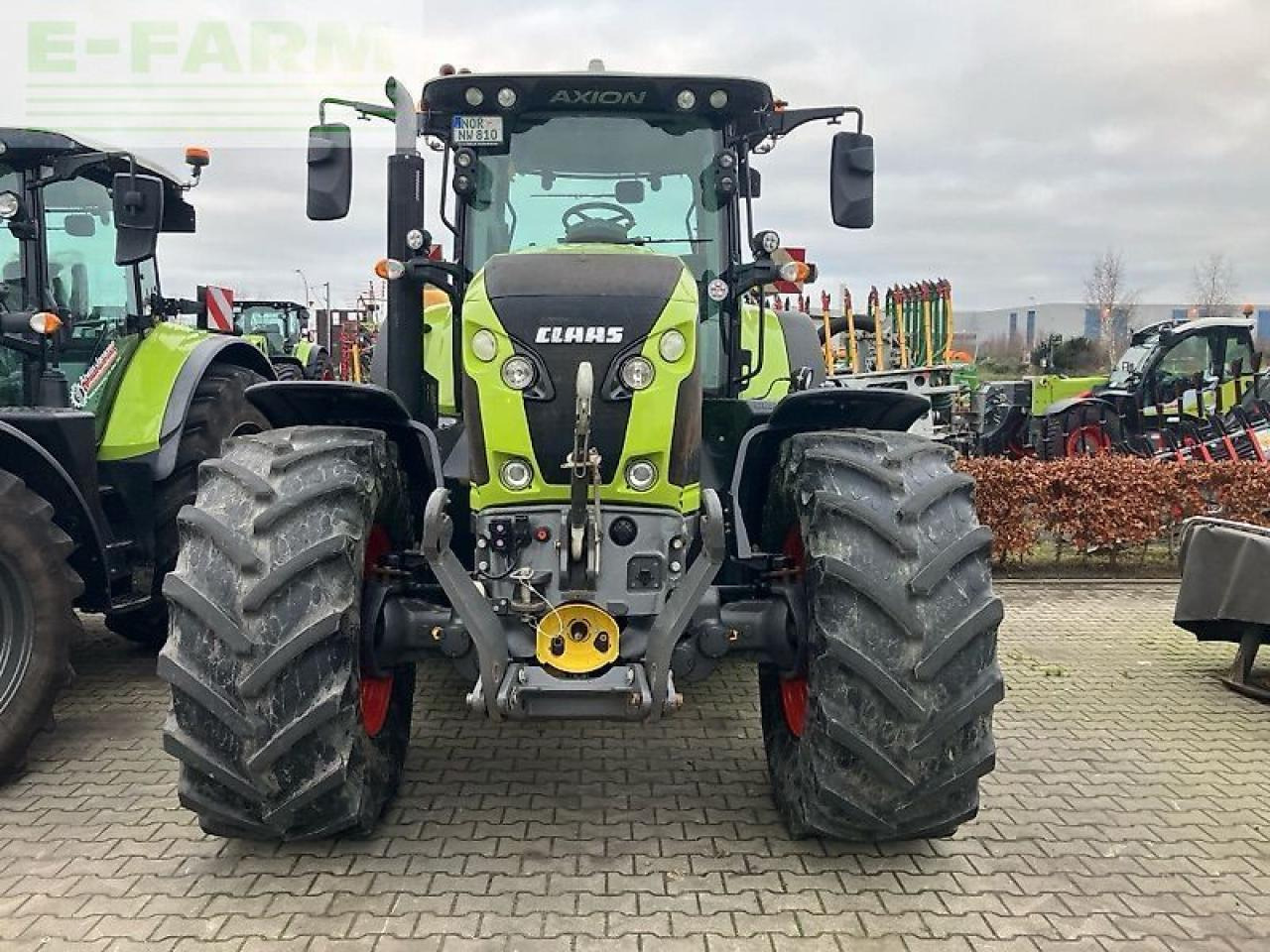 CLAAS axion 810 cis+ cm - Трактор: фото 2 CLAAS axion 810 cis+ cm - Трактор: фото 2
